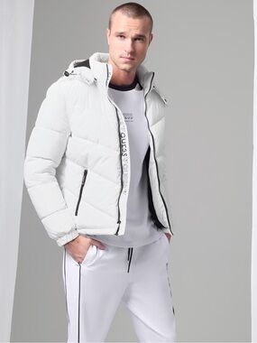 GUESS NWT Men’s White Quilted Puffer Jacket XXL